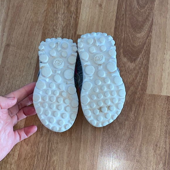 Sketchers shoes - Picture 4 of 5